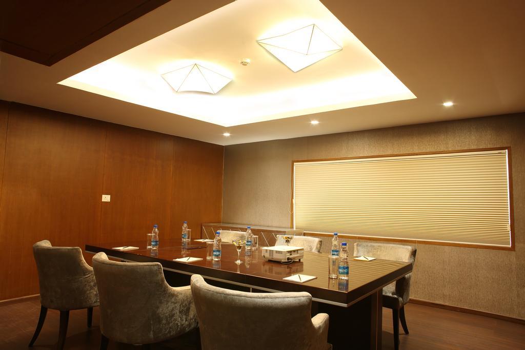 Clarion Hotel President Chennai Zaplecze biznesowe zdjęcie