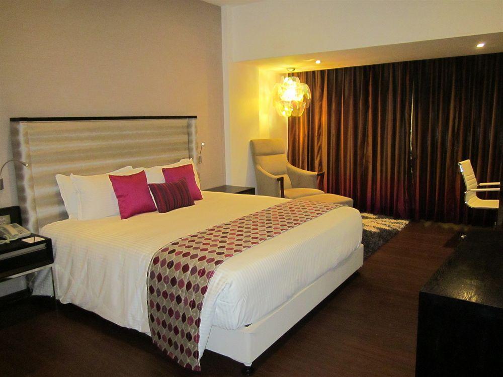 Clarion Hotel President Chennai Zewnętrze zdjęcie